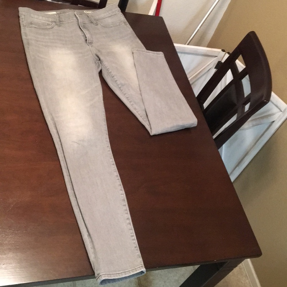 GAP grey skinny jeans